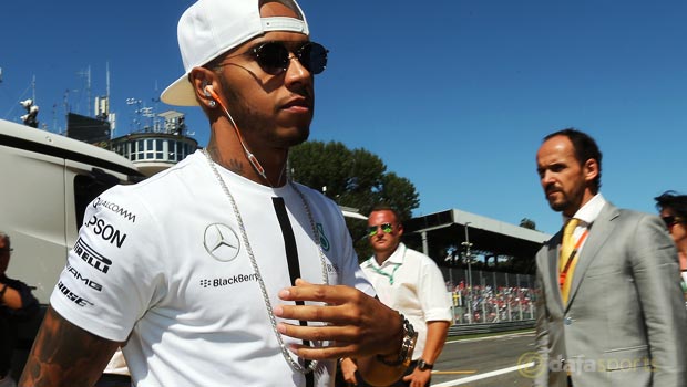 Mercedes-Lewis-Hamilton-ahead-of-Japanese-Grand-Prix